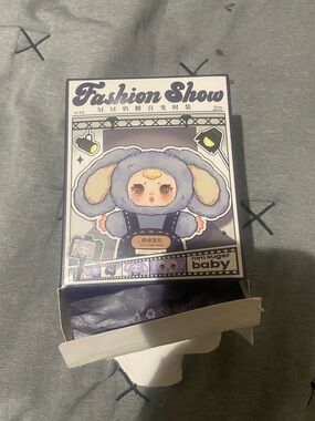 Fashion Show mm sugar baby Collectible Box - Lavender Cartoon Character